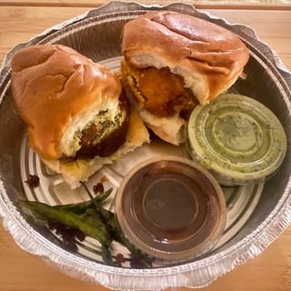 Vada pav