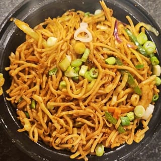 Egg Hakka Noodles